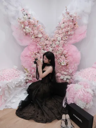 Photo 2 of Váy dạ hội đen kim sa strapless size M