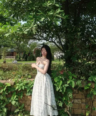 Photo 4 of Váy cúp ngực hoa nhí trắng xanh size S M