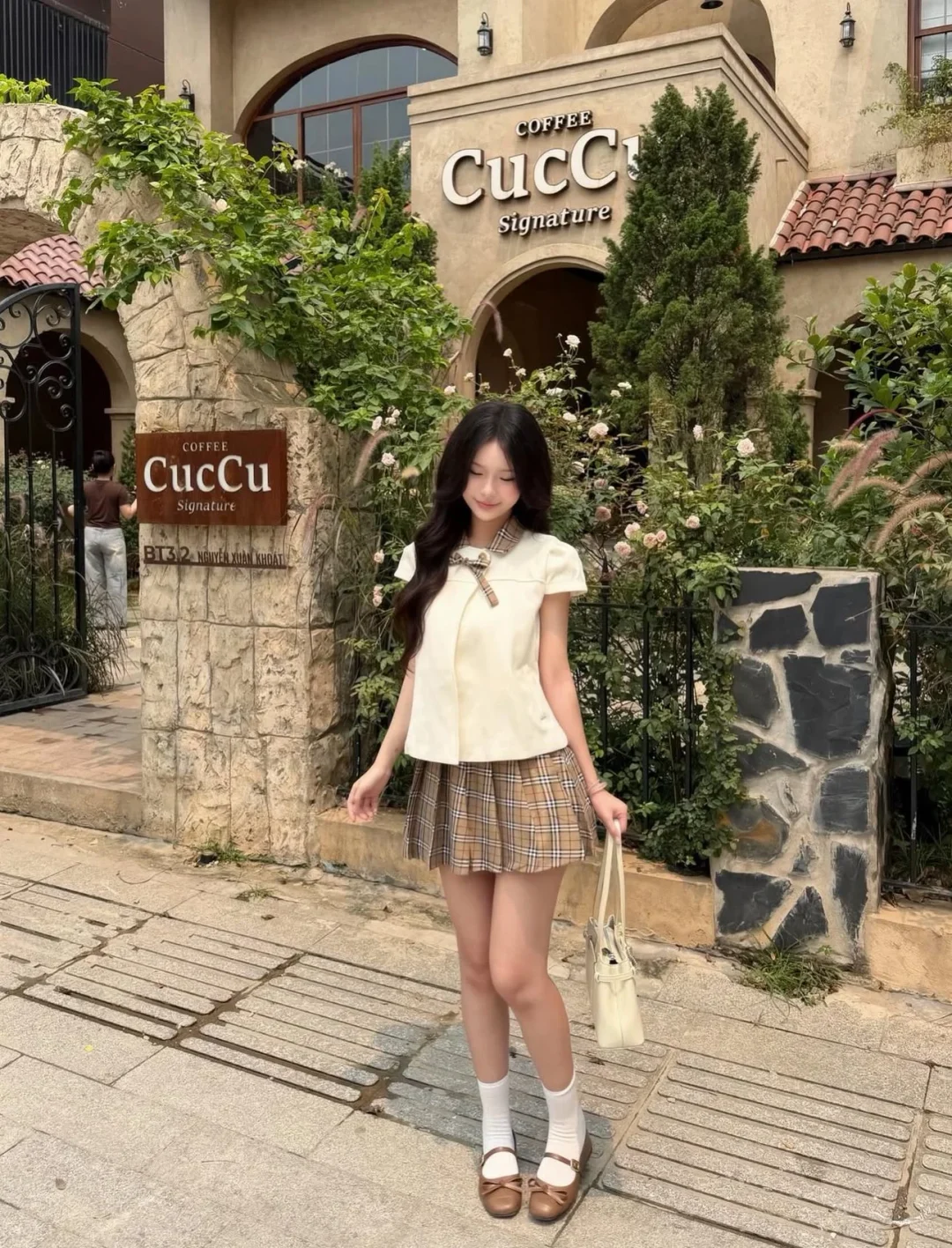 Photo 3 of Set áo chân váy caro nữ size S