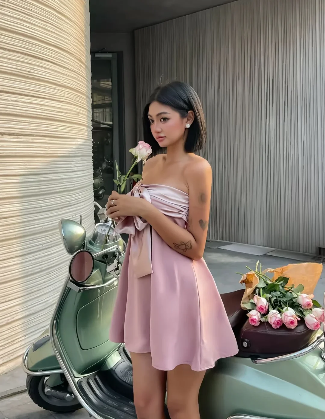 Ảnh 1 của Đầm ngắn hồng pastel nơ to lụa nữ