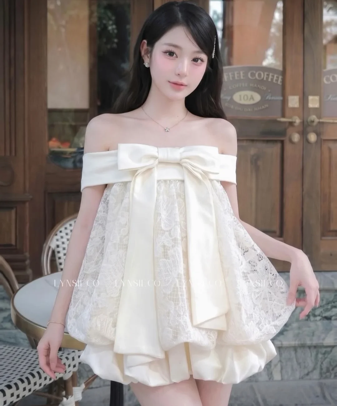 Ảnh 3 của Váy mini nơ vai búp bê màu kem