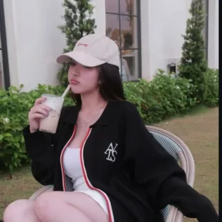 Ảnh 4 của Áo khoác nữ zip đen Atys free size
