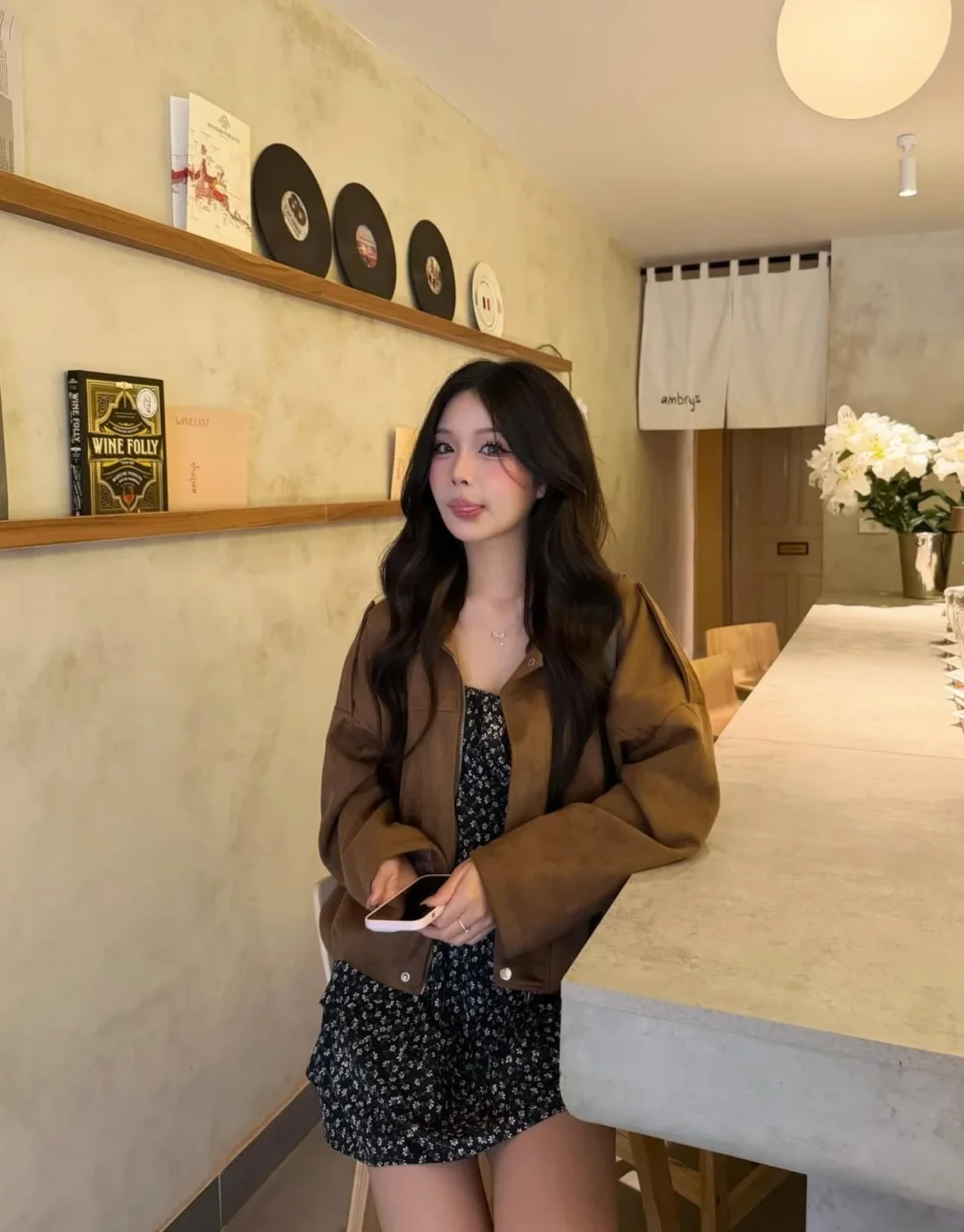 Photo 4 of Set áo khoác nâu váy hoa nhí nữ size M