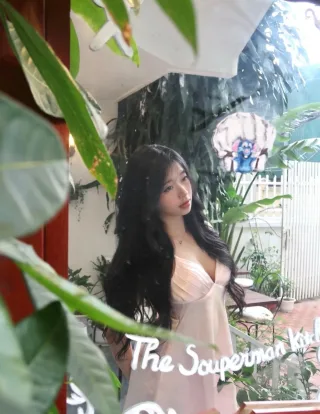 Photo 2 of Đầm lụa hai dây hồng nhạt mini