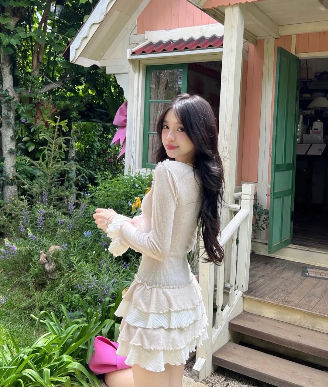 Photo 10 of Set áo váy bèo nhún tay dài màu kem