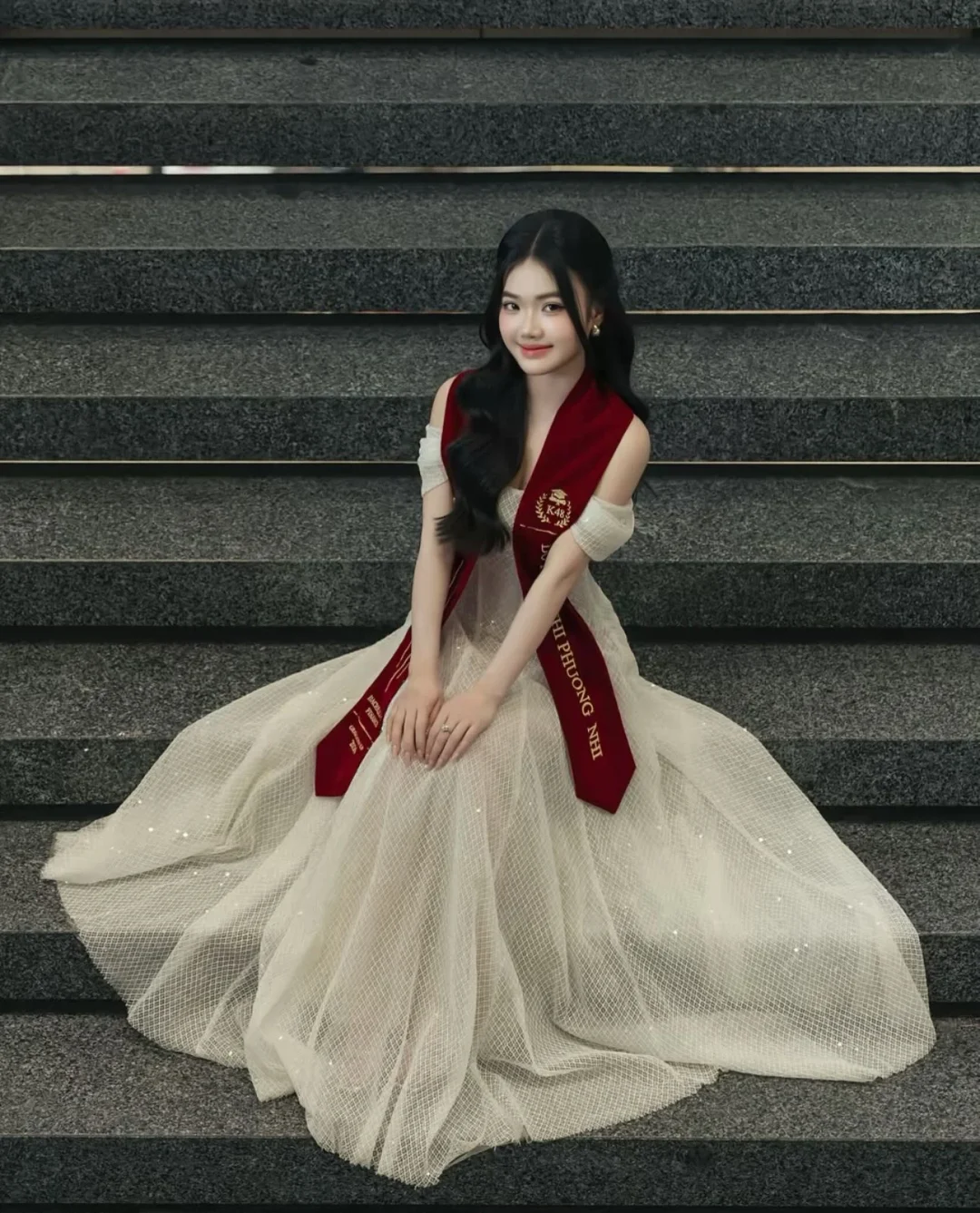 Photo 1 of Váy dạ hội voan trắng kim tuyến nữ