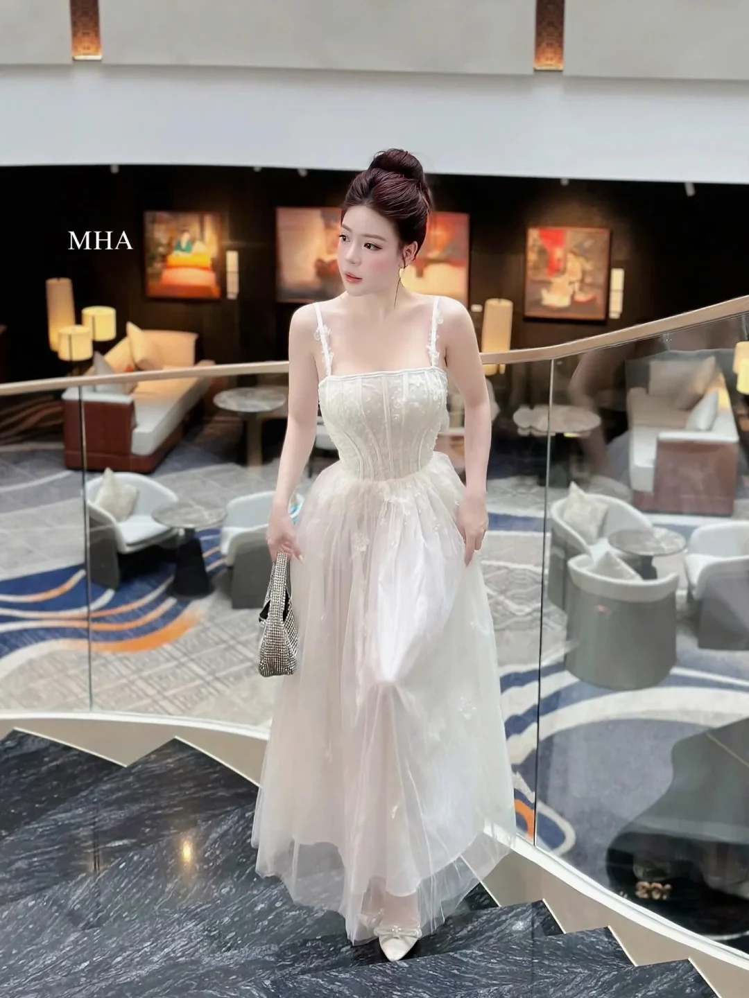 Ảnh 1 của Váy dạ hội trắng corset ren nữ