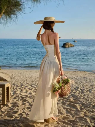 Photo 2 of Váy trắng một vai dài xẻ Amelie