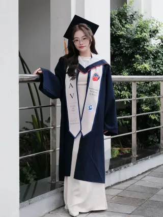 Photo 2 of Váy dạ hội dài màu kem Châu Hy