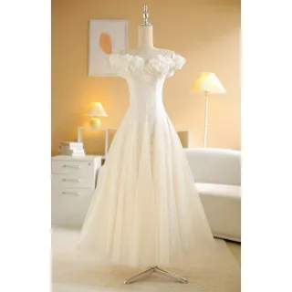 Ảnh 1 của Váy cưới trắng ren Sò Vintage