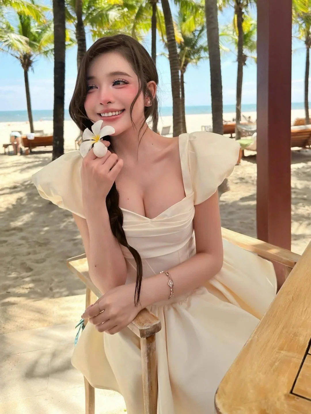 Photo 5 of Váy corset ngắn vàng nhạt size M