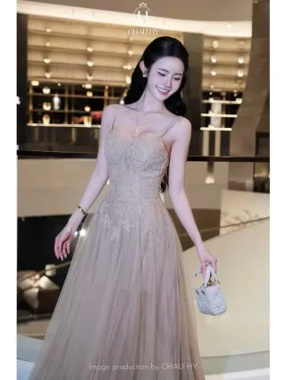 Photo 3 of Đầm maxi ren be dài sang trọng