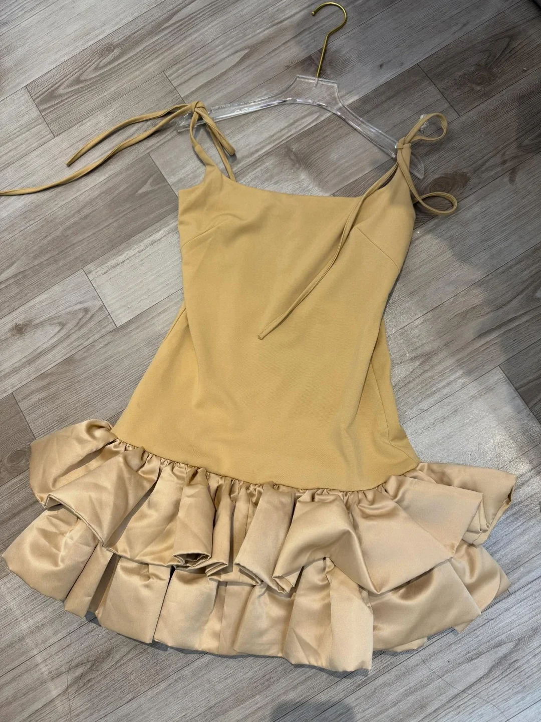Ảnh 1 của Váy hai dây bèo nhún vàng mustard nữ