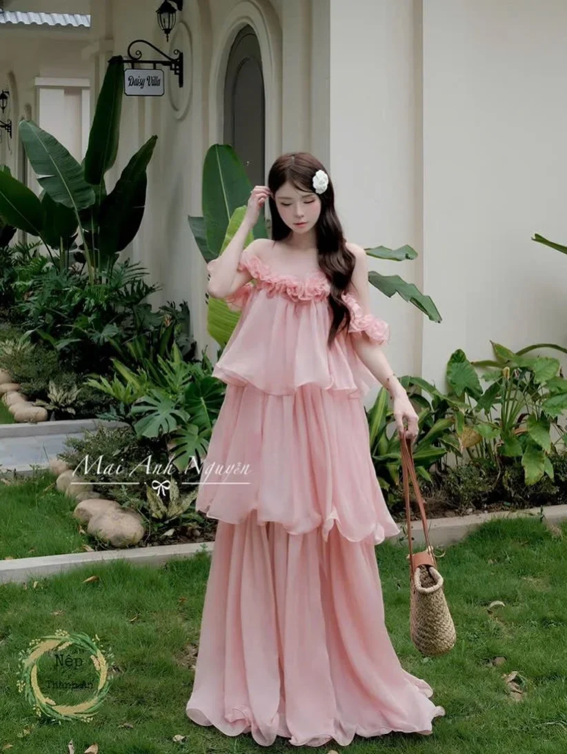 Ảnh 2 của Váy maxi hồng trễ vai voan nữ