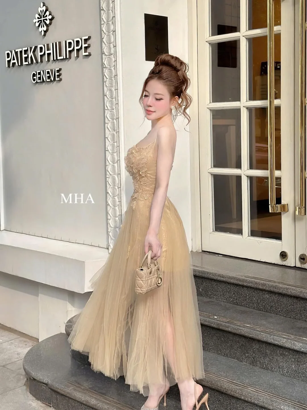 Ảnh 2 của Váy tulle ren be hai dây dạ hội nữ