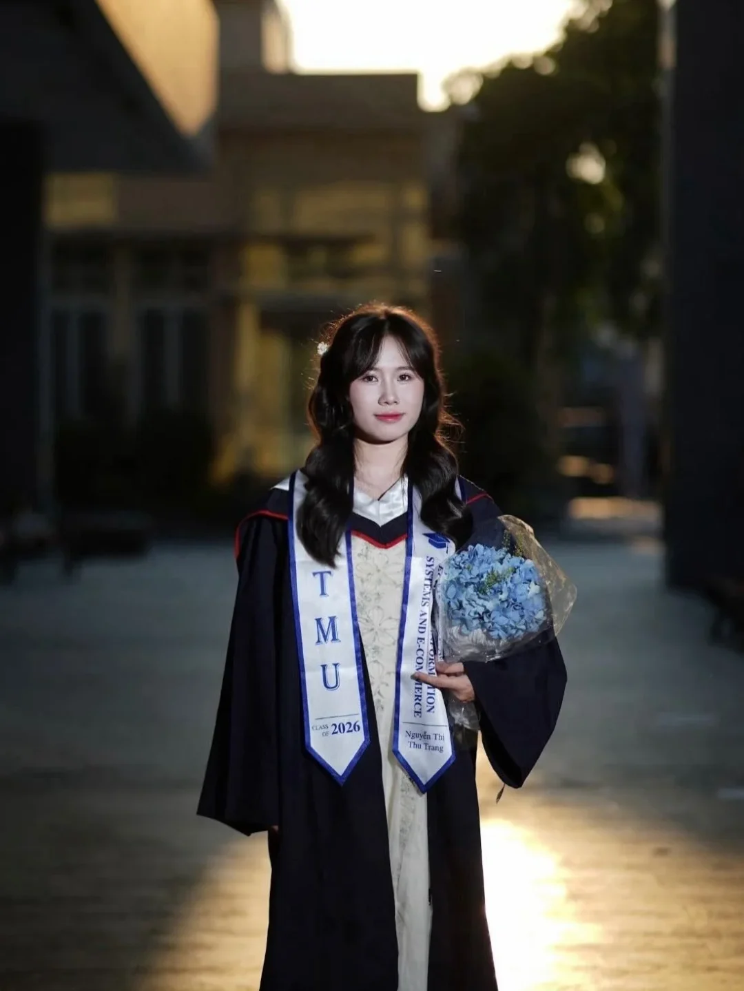 Photo 4 of Đầm tốt nghiệp voan trắng TC Dress A301