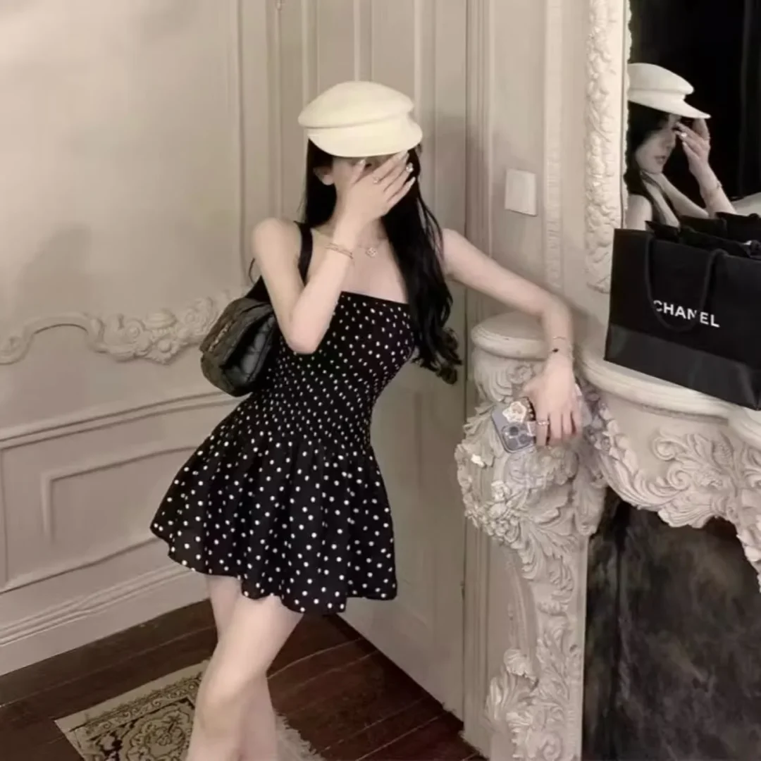 Photo 2 of Váy mini strapless chấm bi đen trắng size M