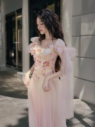 Ảnh 3 của Đầm dạ hội corset hoa pastel Lovelyn