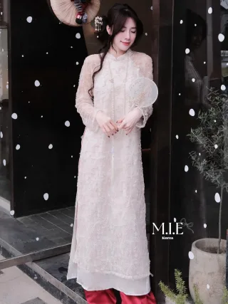 Photo 1 of Áo dài ren trắng kem nữ size M