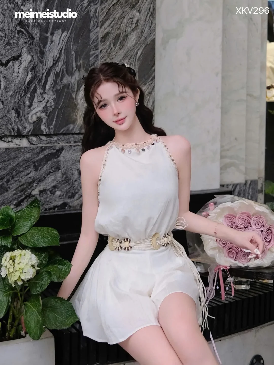 Ảnh 2 của Set áo yếm quần short trắng nữ