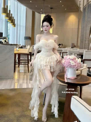 Photo 4 of Váy tiệc ngắn trắng kem nữ