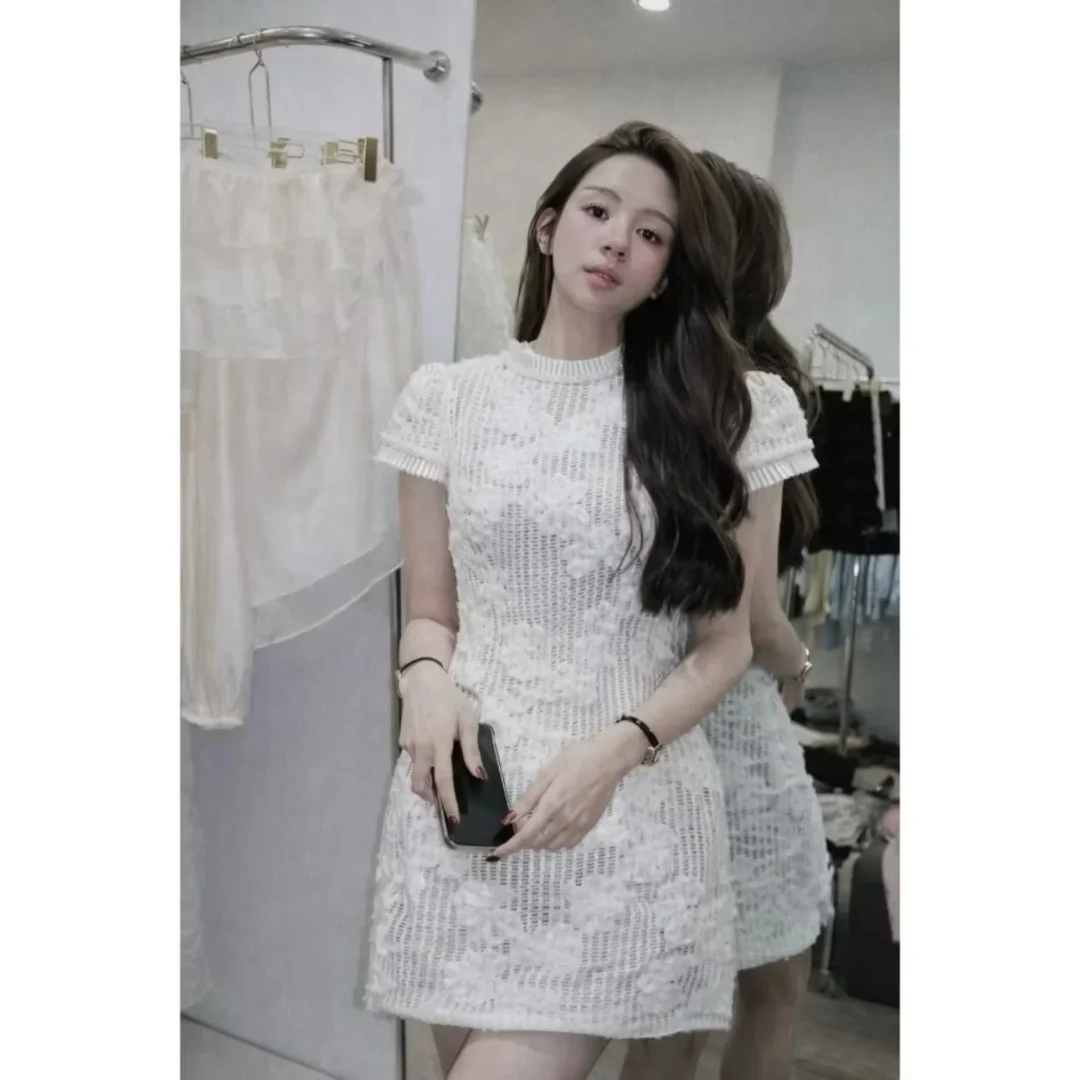 Photo 2 of Váy ren trắng mini ôm sát size S