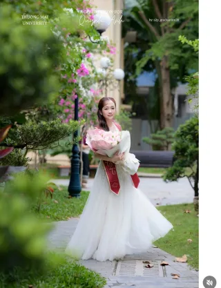 Ảnh 4 của Đầm dạ hội trắng kim sa Sò Vintage