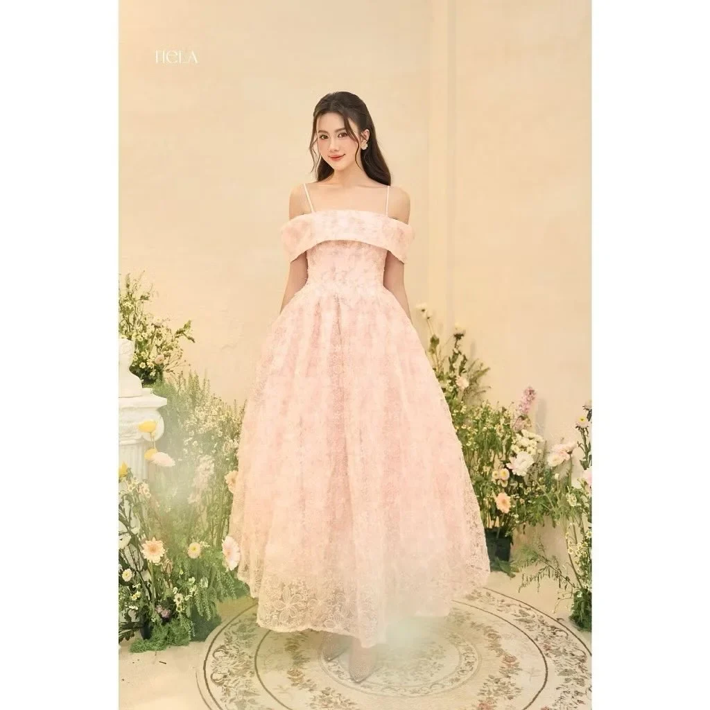 Ảnh 1 của Đầm ren hồng pastel trễ vai Tiela