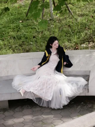 Photo 1 of Váy ren trắng xòe nữ cỡ S