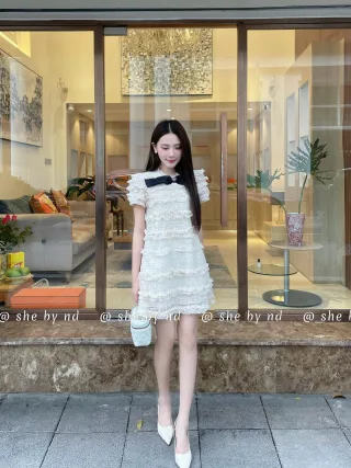 Photo 2 of Đầm tweed trắng ngắn nơ đen nữ