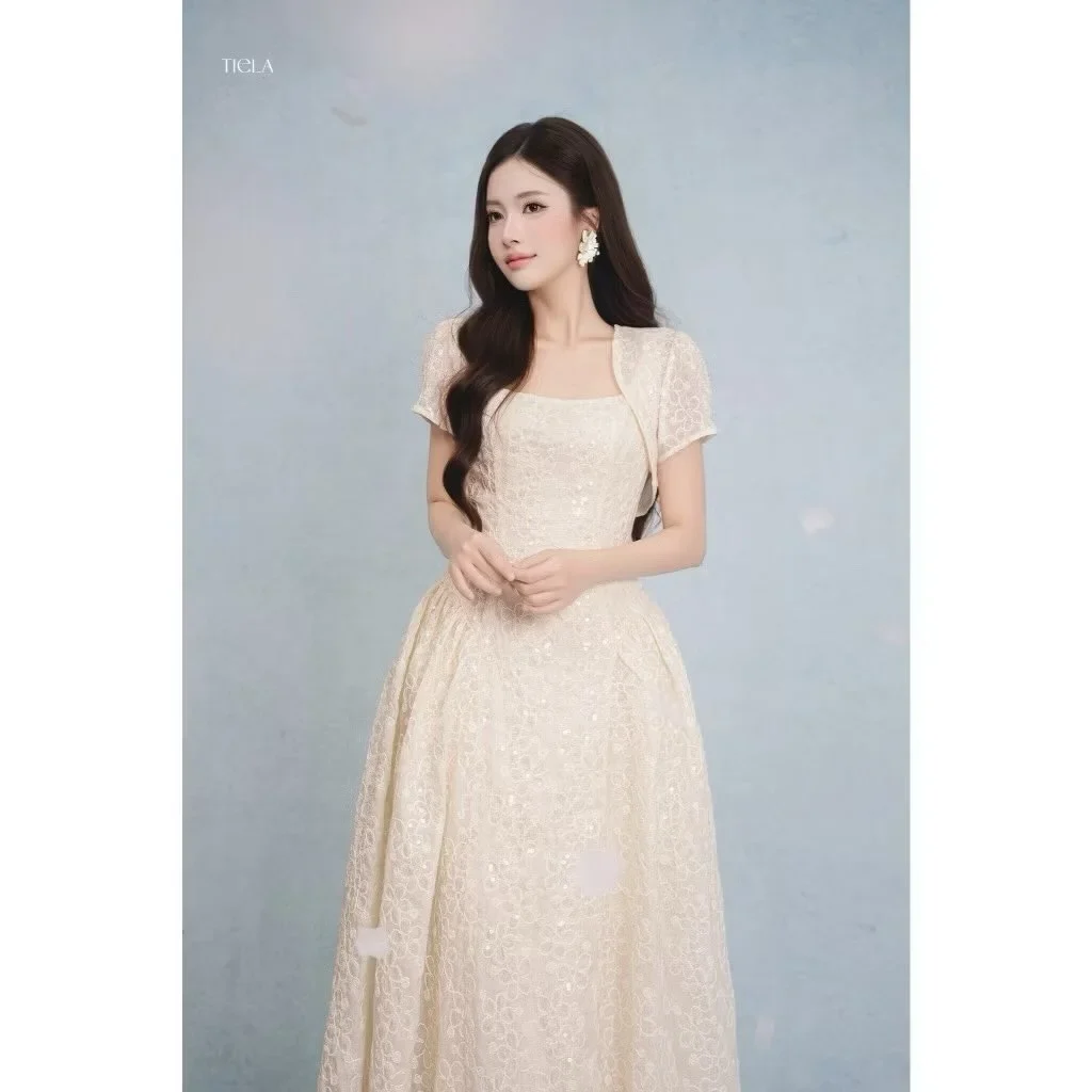 Ảnh 2 của Váy dạ hội ren sequin kem Tiela size S