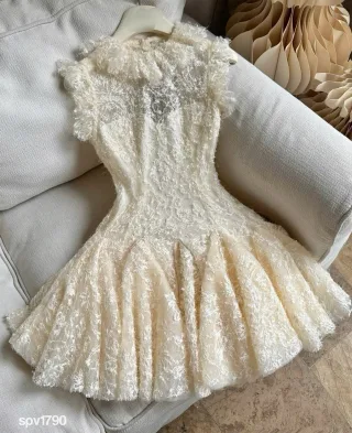Photo 1 of Váy ren ngắn trắng nữ dự tiệc