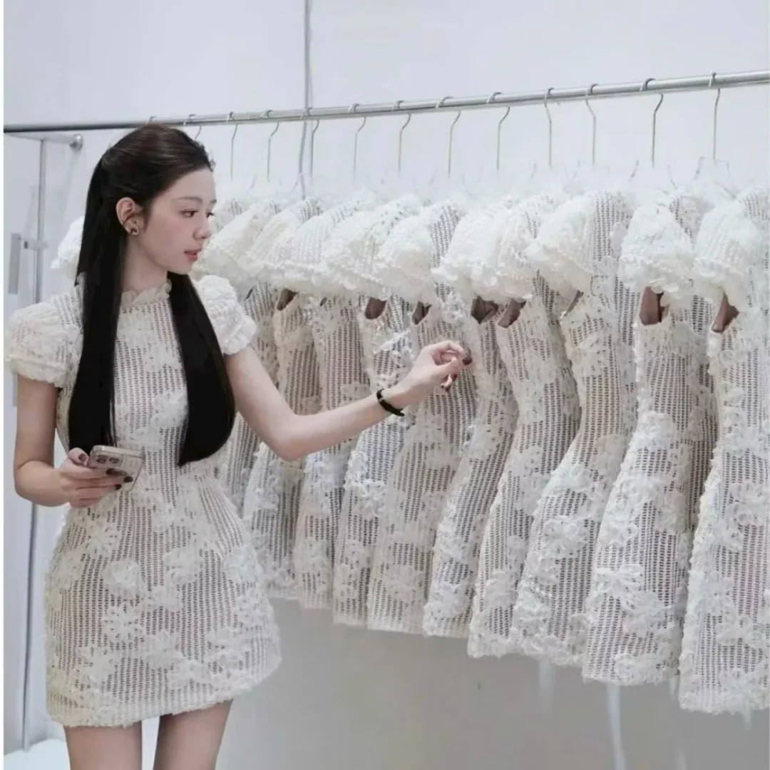 Photo 1 of Váy ren trắng mini ôm sát size S