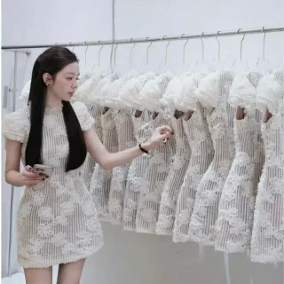 Photo 1 of Váy ren trắng mini ôm sát size S