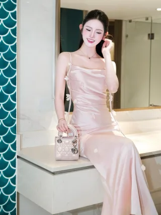 Ảnh 4 của Váy dài satin hồng nhạt nơ buộc nữ