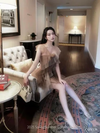 Ảnh 3 của Váy tiệc tulle bèo nhún ngắn màu nâu