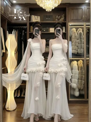 Photo 3 of Đầm trắng quây ngực hoa nổi size M