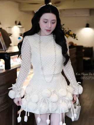 Photo 1 of Set váy ren trắng nữ size M