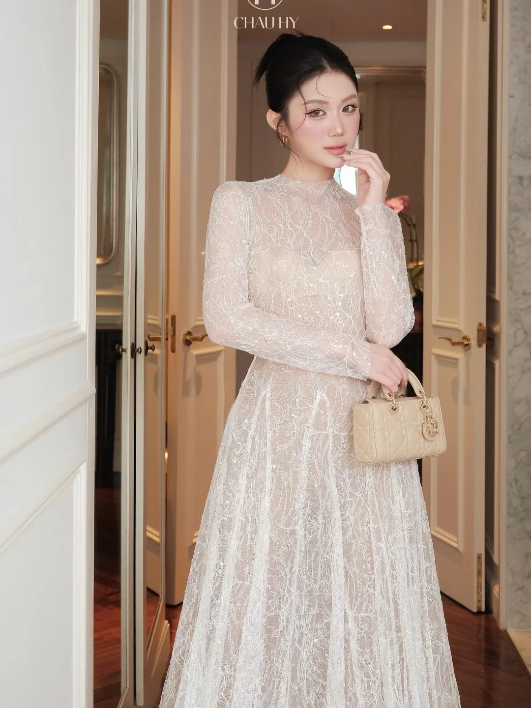 Ảnh 2 của Đầm ren trắng dài tay size S