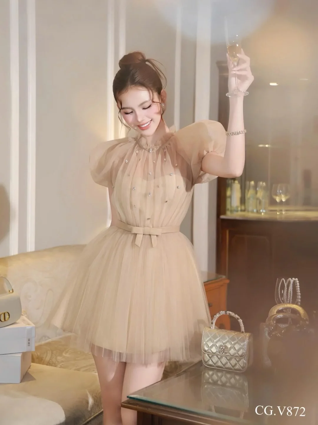 Photo 2 of Váy tiệc voan be tay phồng size M