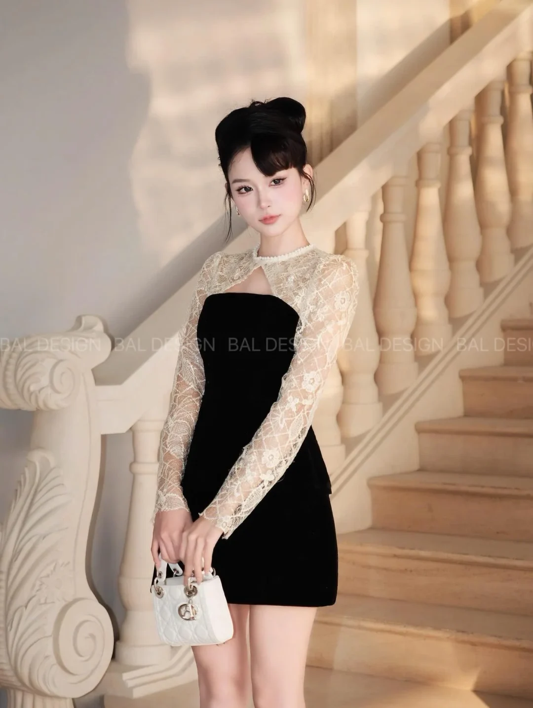 Ảnh 1 của Váy nhung đen tay ren dài nữ size M
