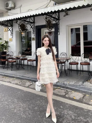 Photo 1 of Đầm tweed trắng ngắn nơ đen nữ