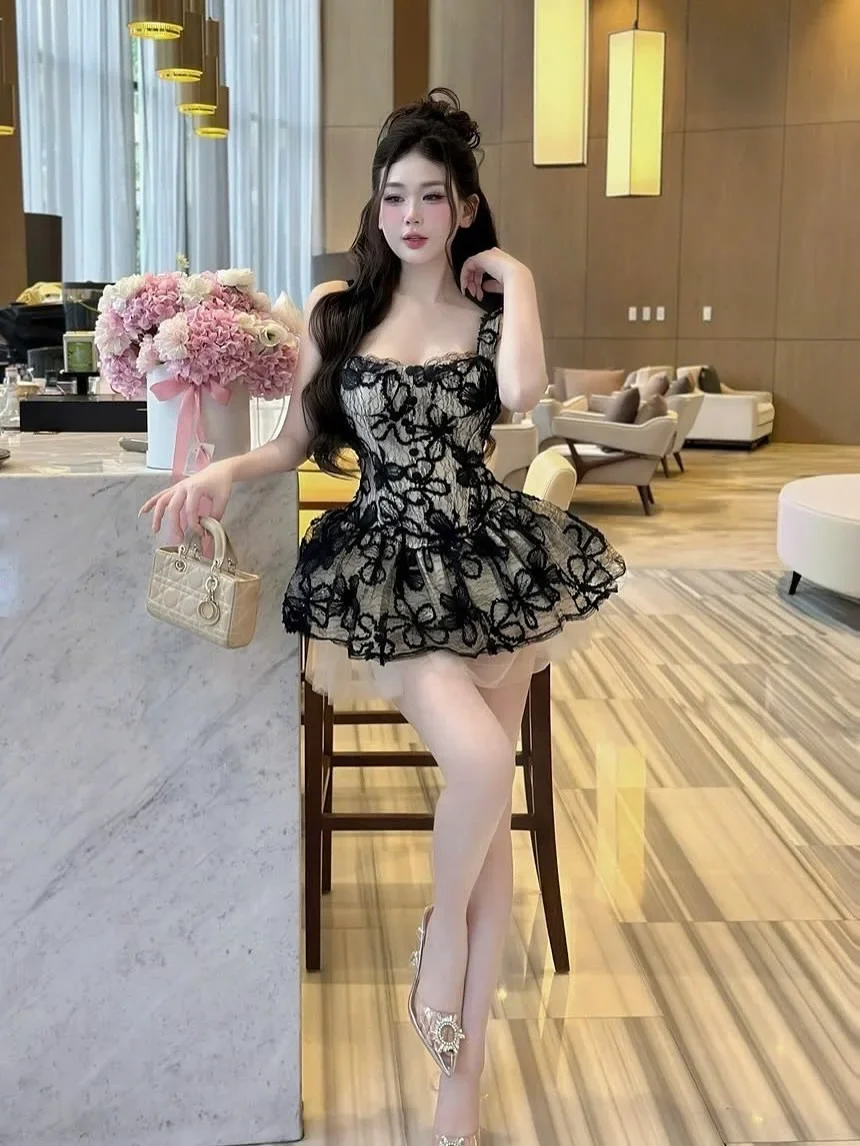 Ảnh 1 của Váy ren đen corset ngắn nữ