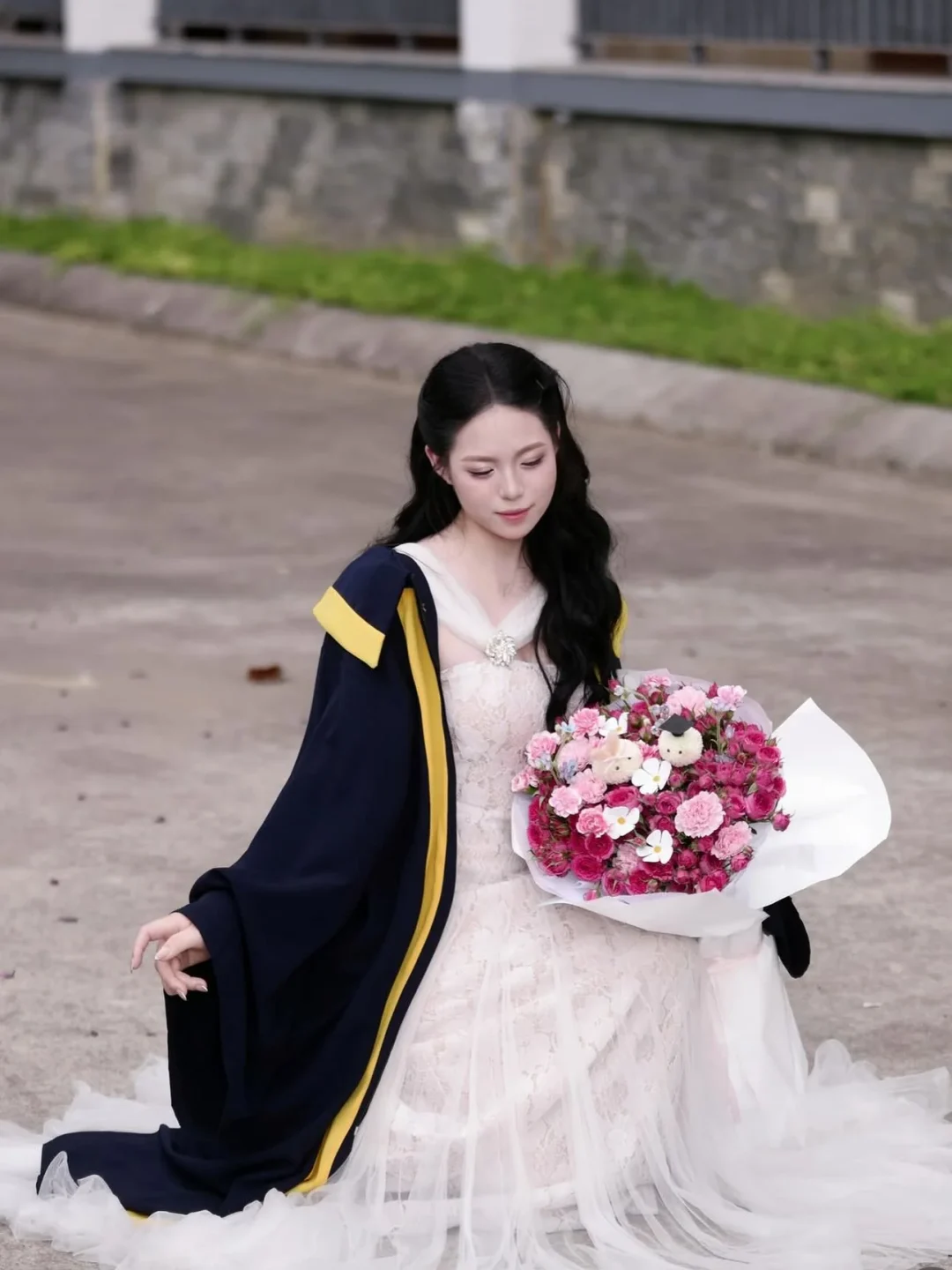 Photo 3 of Váy ren trắng xòe nữ cỡ S