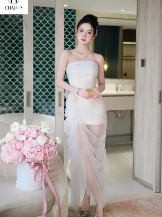 Photo 1 of Đầm tiệc trắng strapless Châu Hy size S