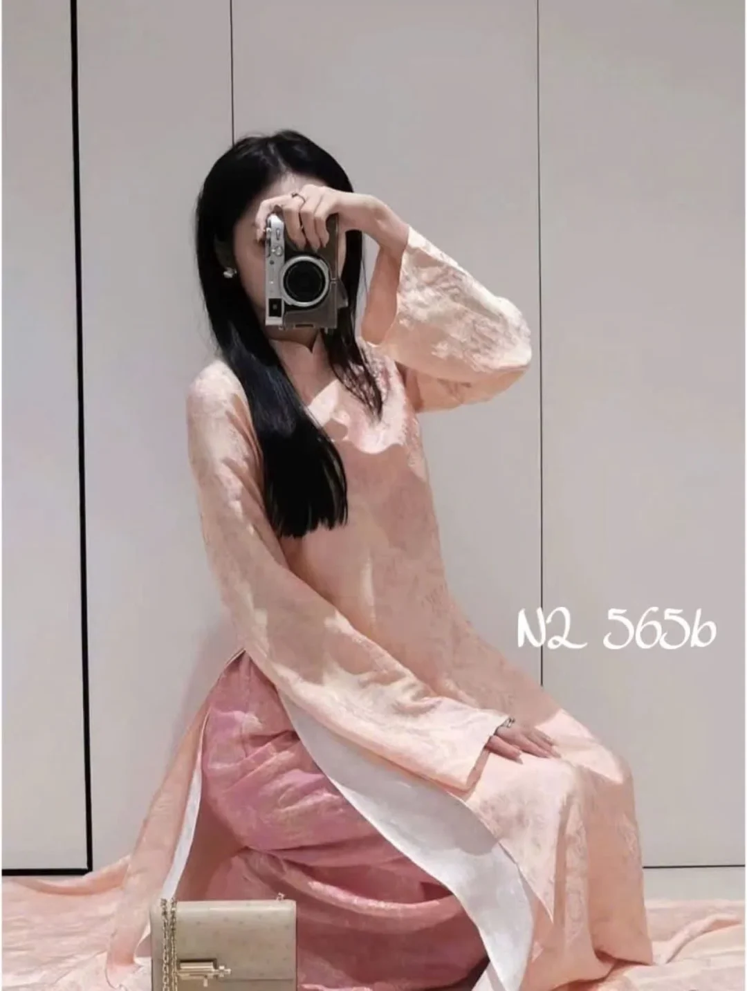 Ảnh 2 của Áo dài nữ ren hồng peach thanh lịch