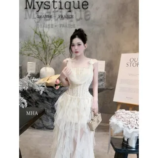 Photo 4 of Váy cưới trắng voan ren công chúa