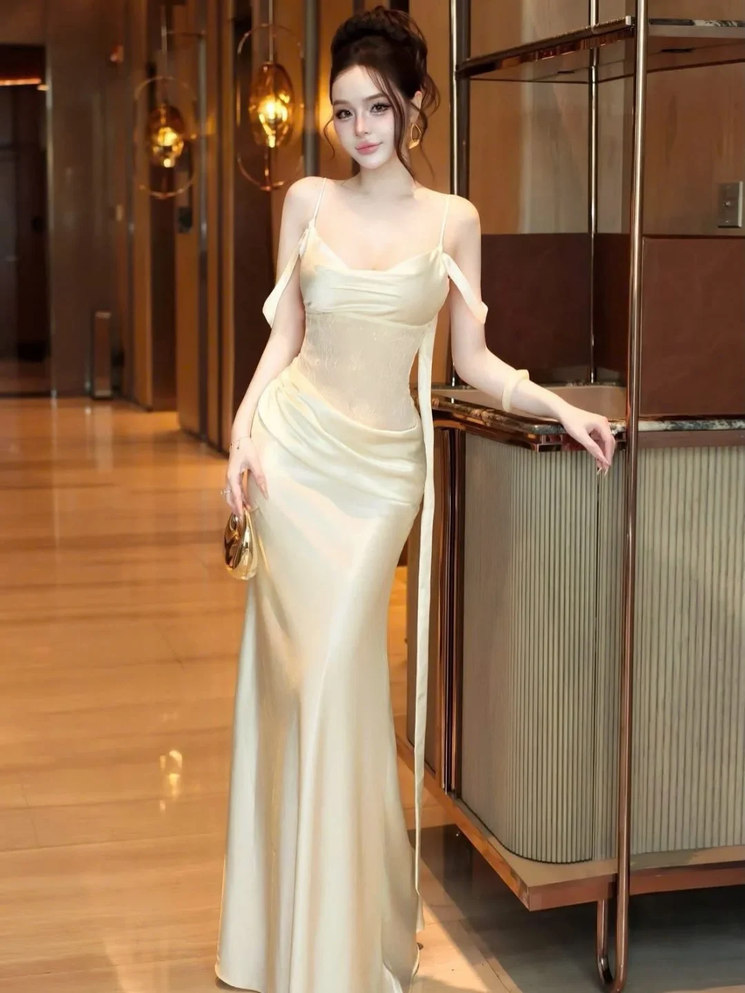 Photo 1 of Đầm dài satin hai dây màu kem