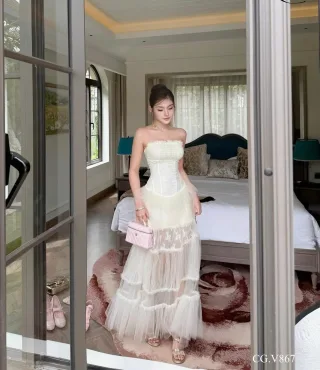 Photo 1 of Đầm corset voan trắng Chouchou size M