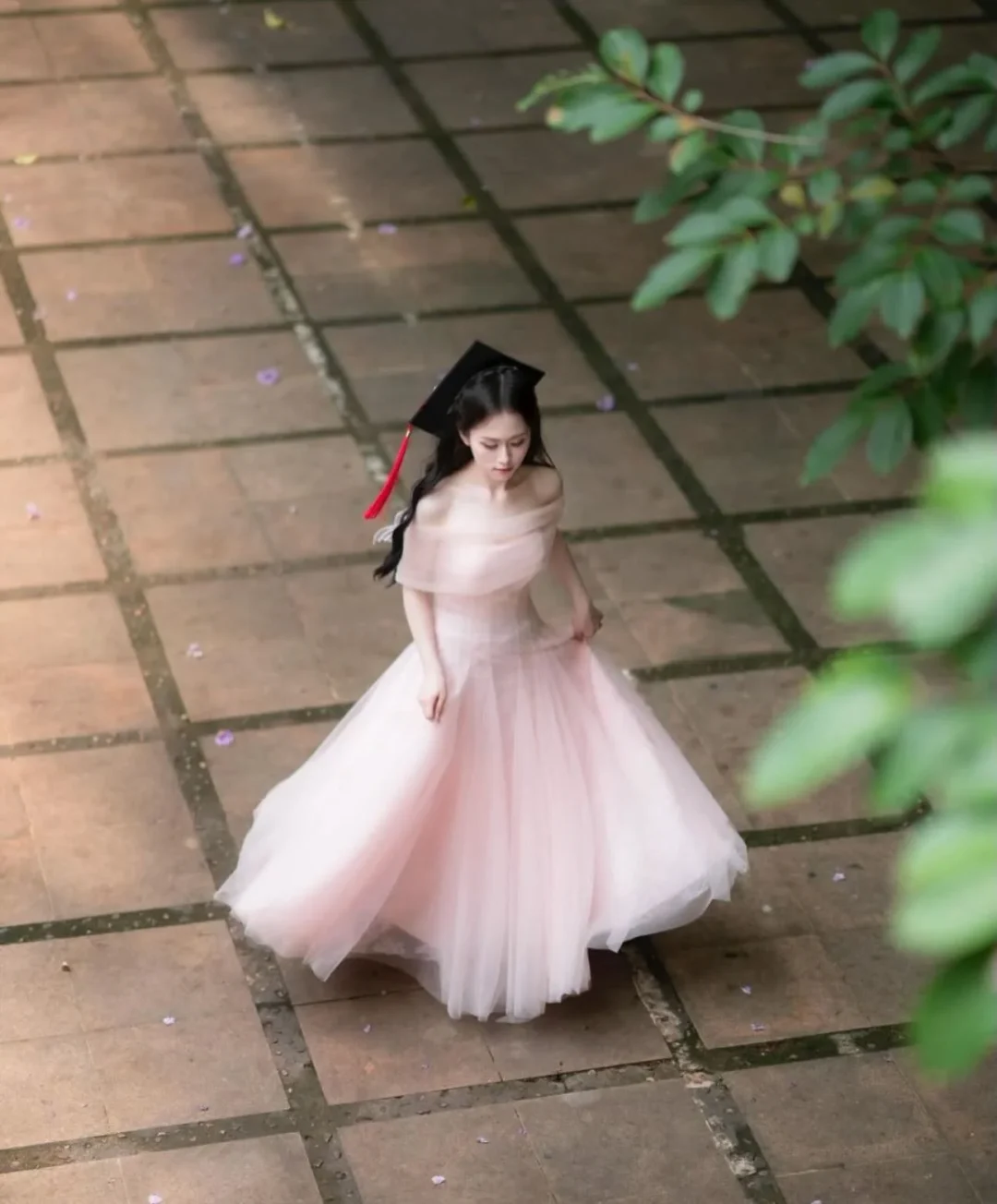 Photo 1 of Váy tulle hồng pastel trễ vai nữ
